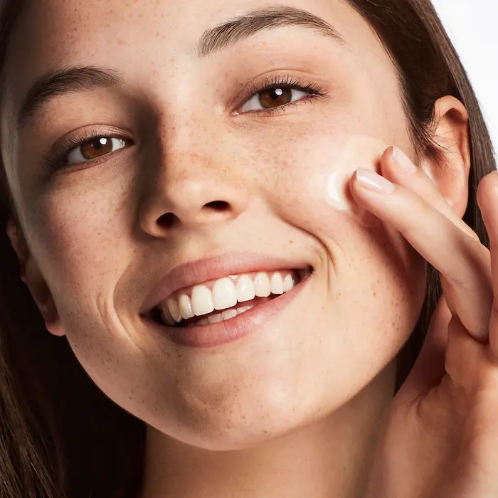 ژل آبرسان پوست چرب و مختلط کلینیک مدل Dramatically کلینیک حجم 250میل - Image 3