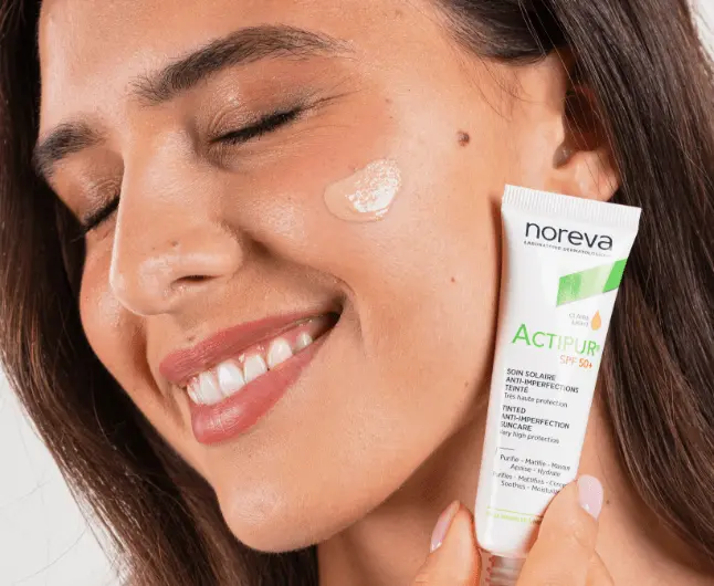 کرم ضدآفتاب نوروا رنگی Claire Light spf50 حجم 30 میل - Image 4