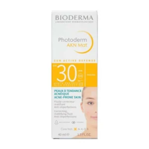 ضد آفتاب فلوییدی Photoderm AKN Mat پوست های چرب spf 30 بایودرما